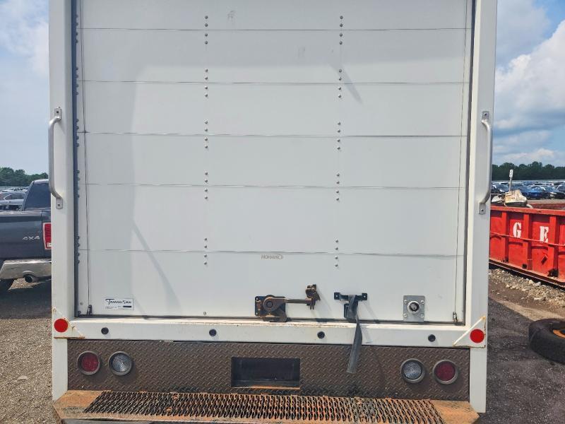 2022 Chevrolet Express G4500 Delivery Truck