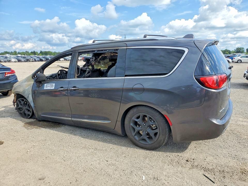 2017 Chrysler Pacifica Touring L Plus