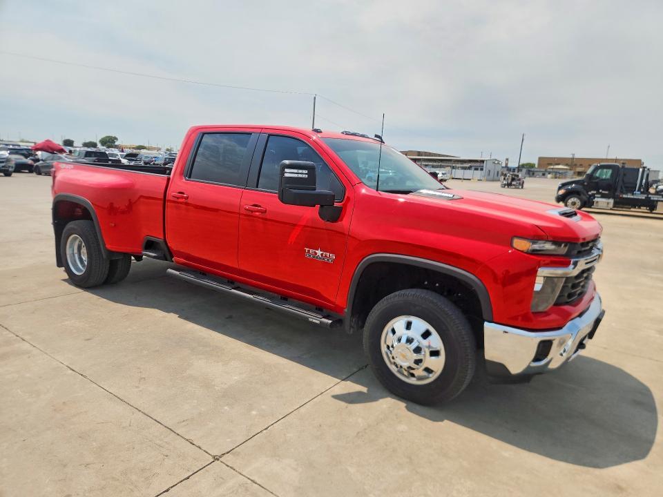 2026 Chevrolet Silverado K3500 LT