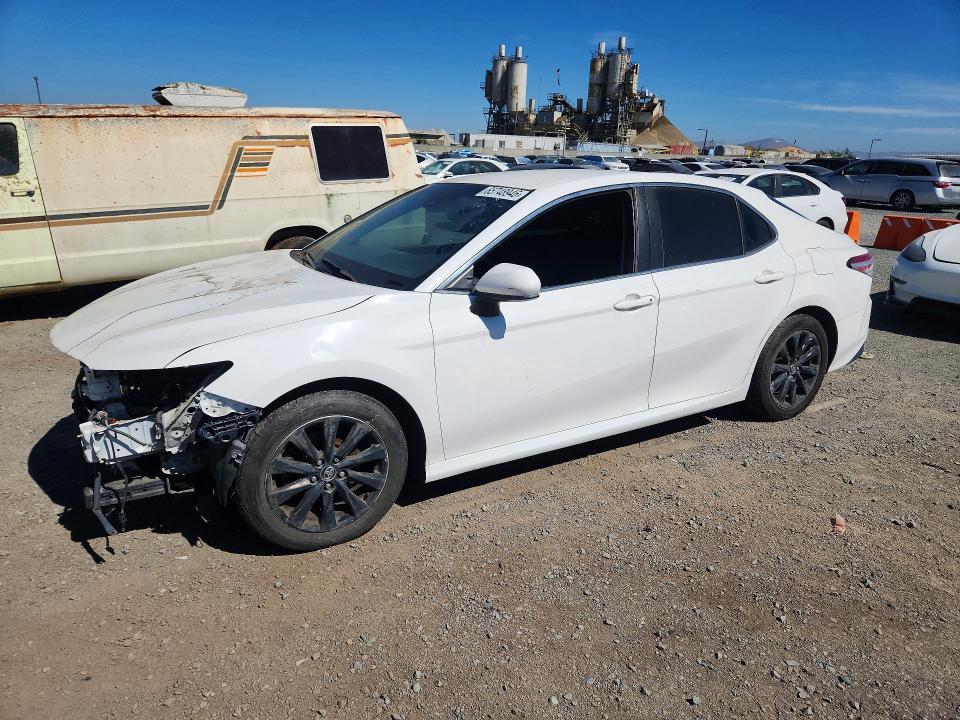 2018 Toyota Camry le