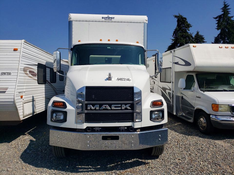 2024 Mack MD BOX Truck