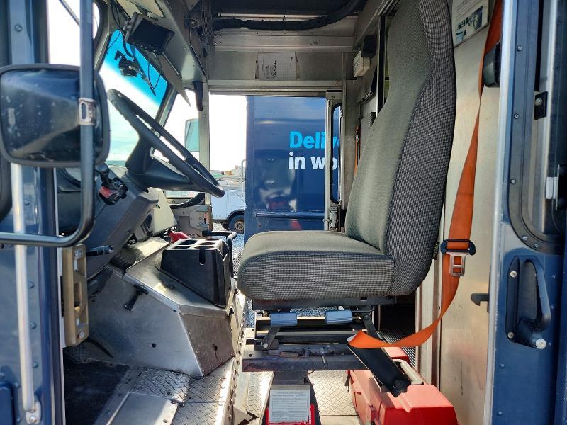 2021 Freightliner MT45G Chassis Delivery Truck