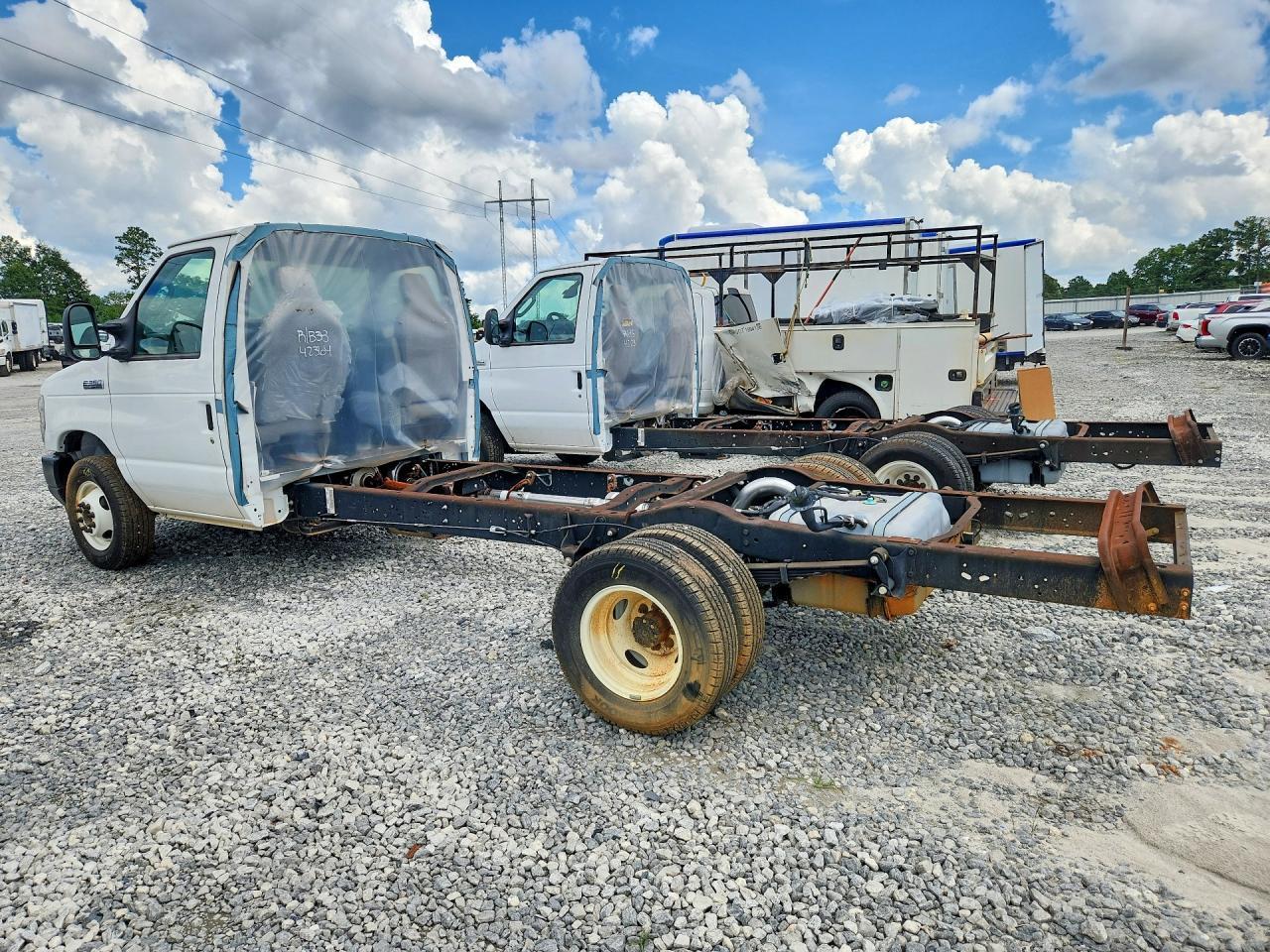 2024 Ford Econoline E350 Super Duty Cutaway Van