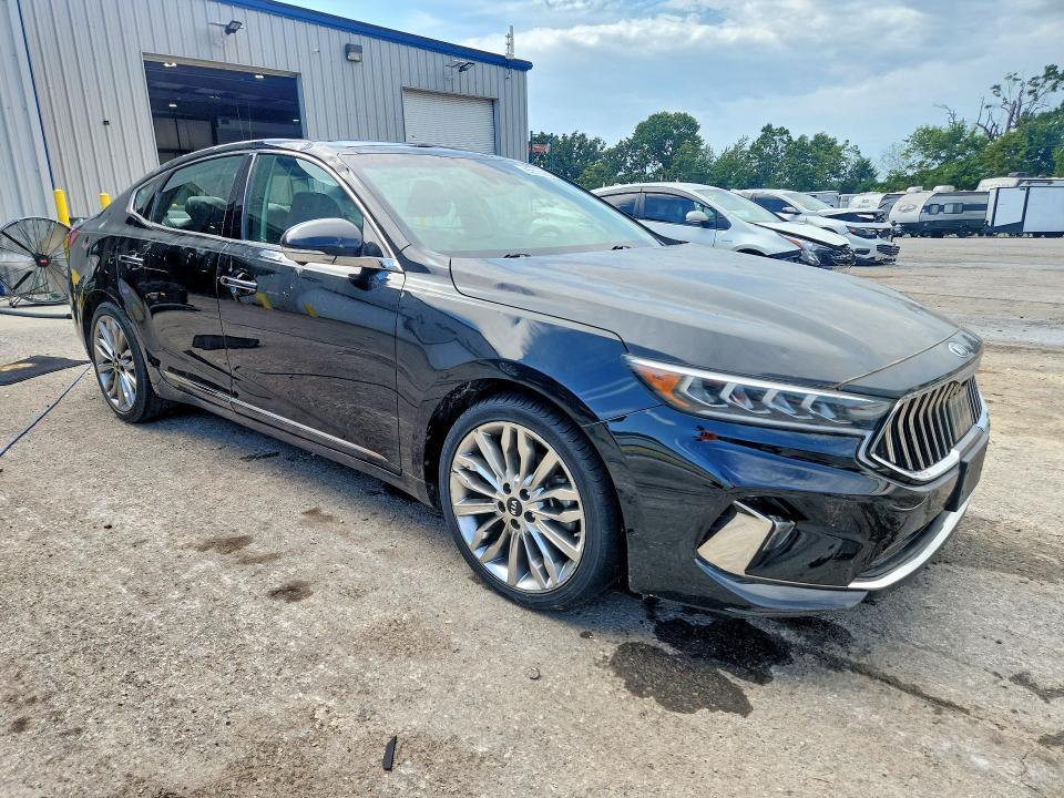 2020 KIA Cadenza Technology