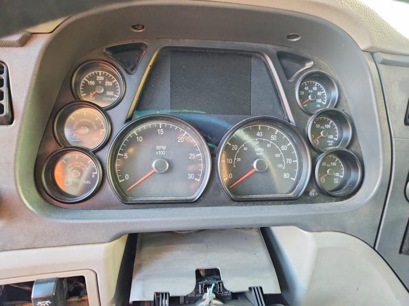 2020 Peterbilt 579 Semi Truck
