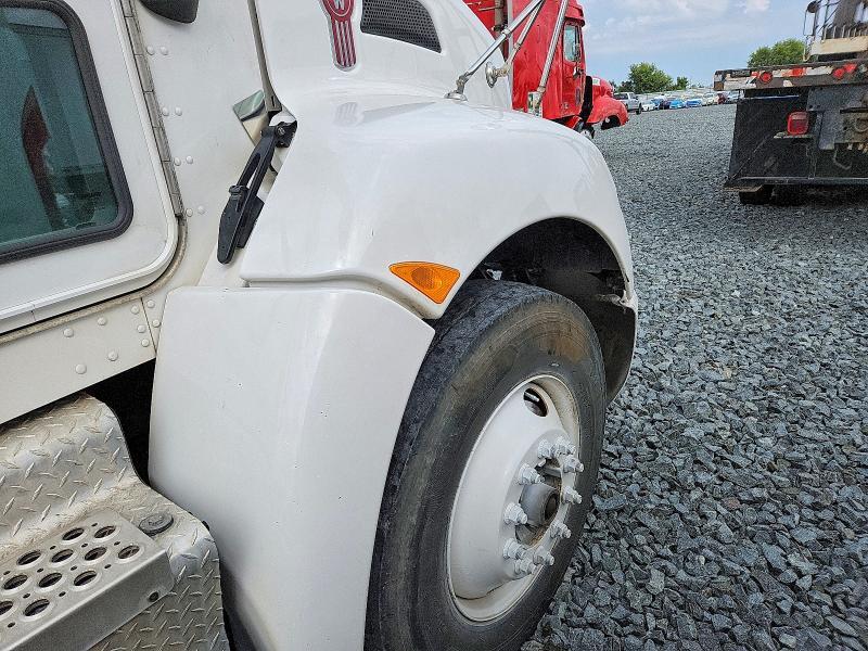 2016 Kenworth Construction T370