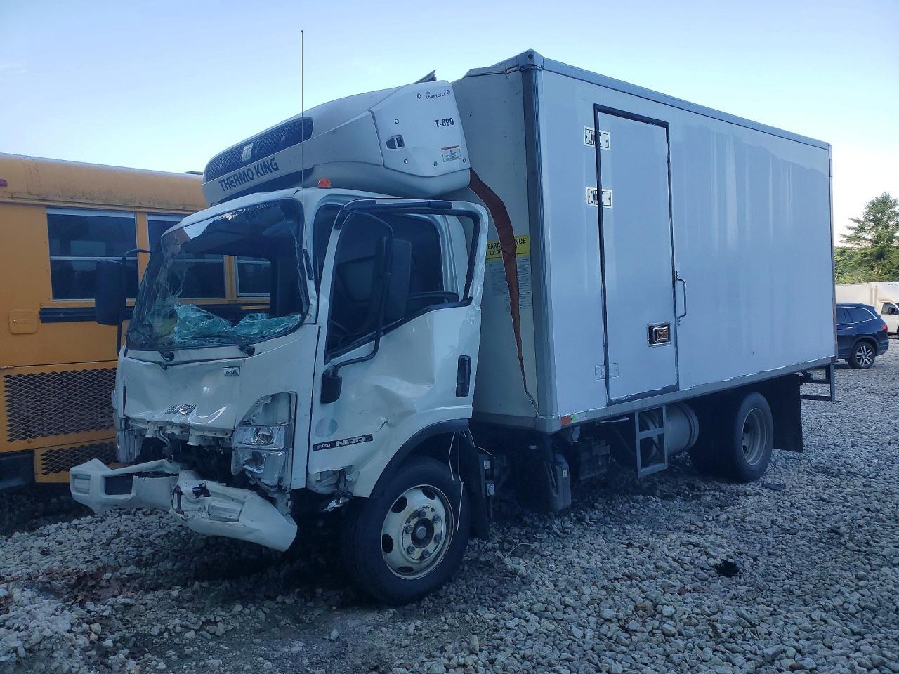 2024 Isuzu NRR Refrigerated BOX Truck