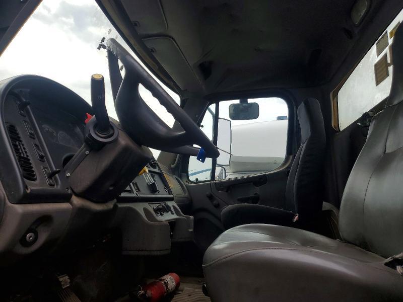 2007 Freightliner Business Class M2 Septic Truck