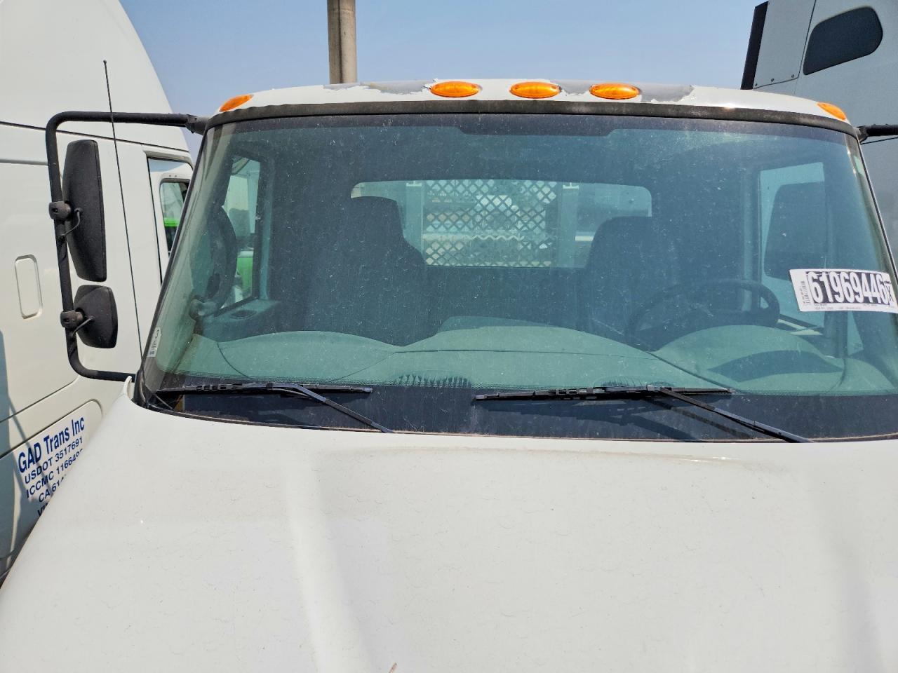 2007 International 8600 Semi Truck