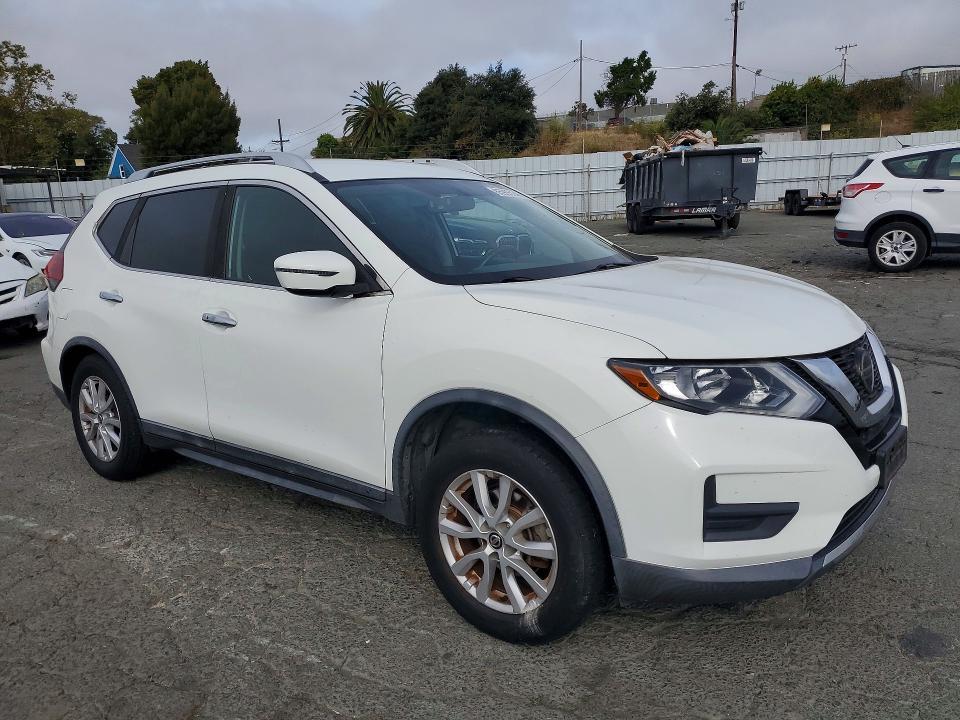 2018 Nissan Rogue sv