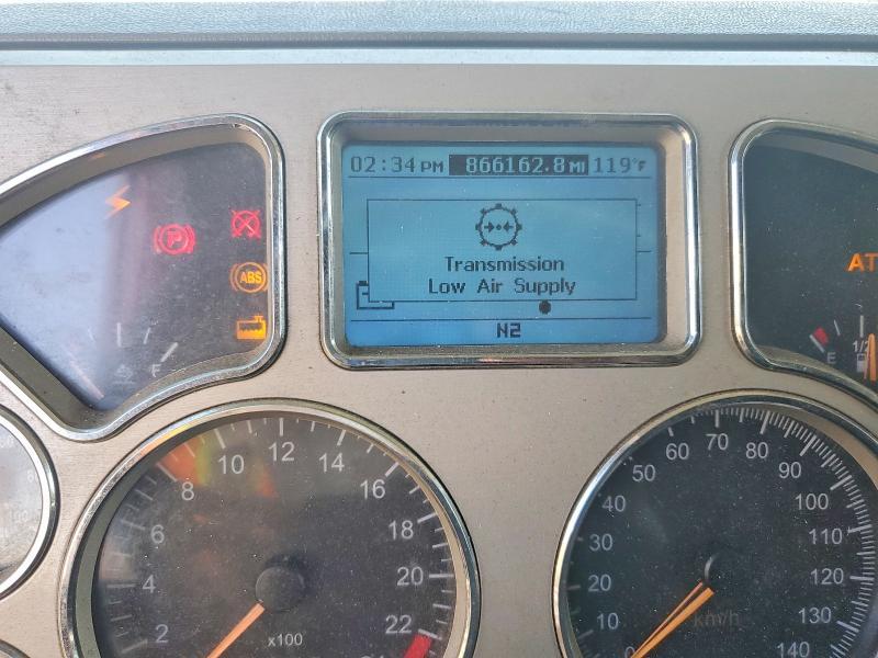 2016 Mack CXU613 Semi Truck