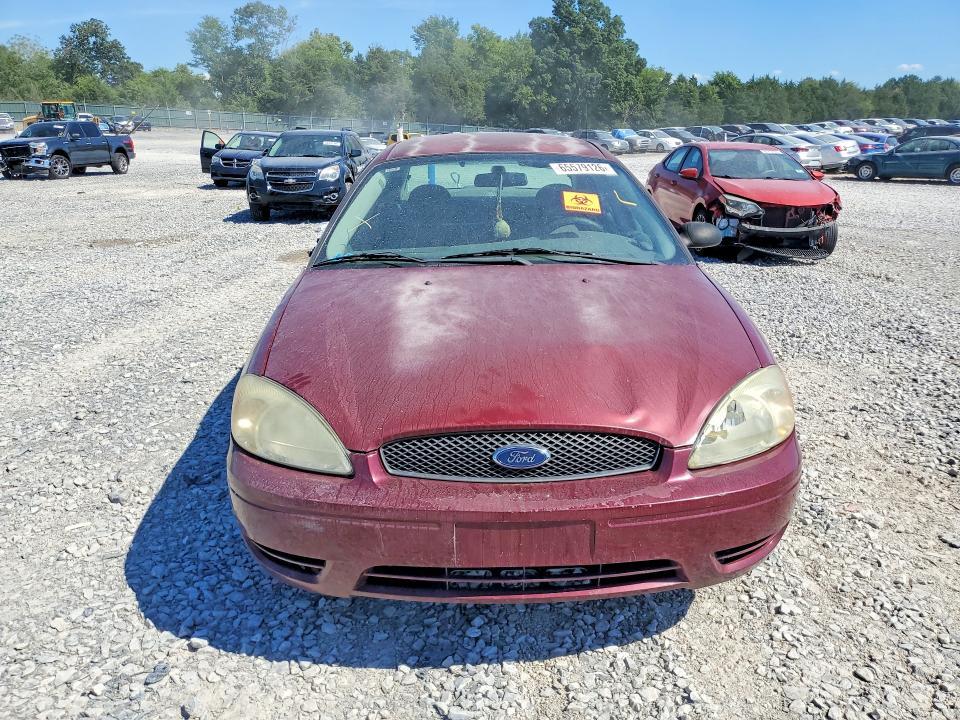 2005 Ford Taurus SE