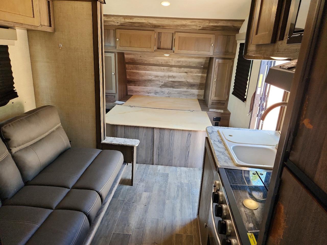 2022 Gulf Stream Envision Camper