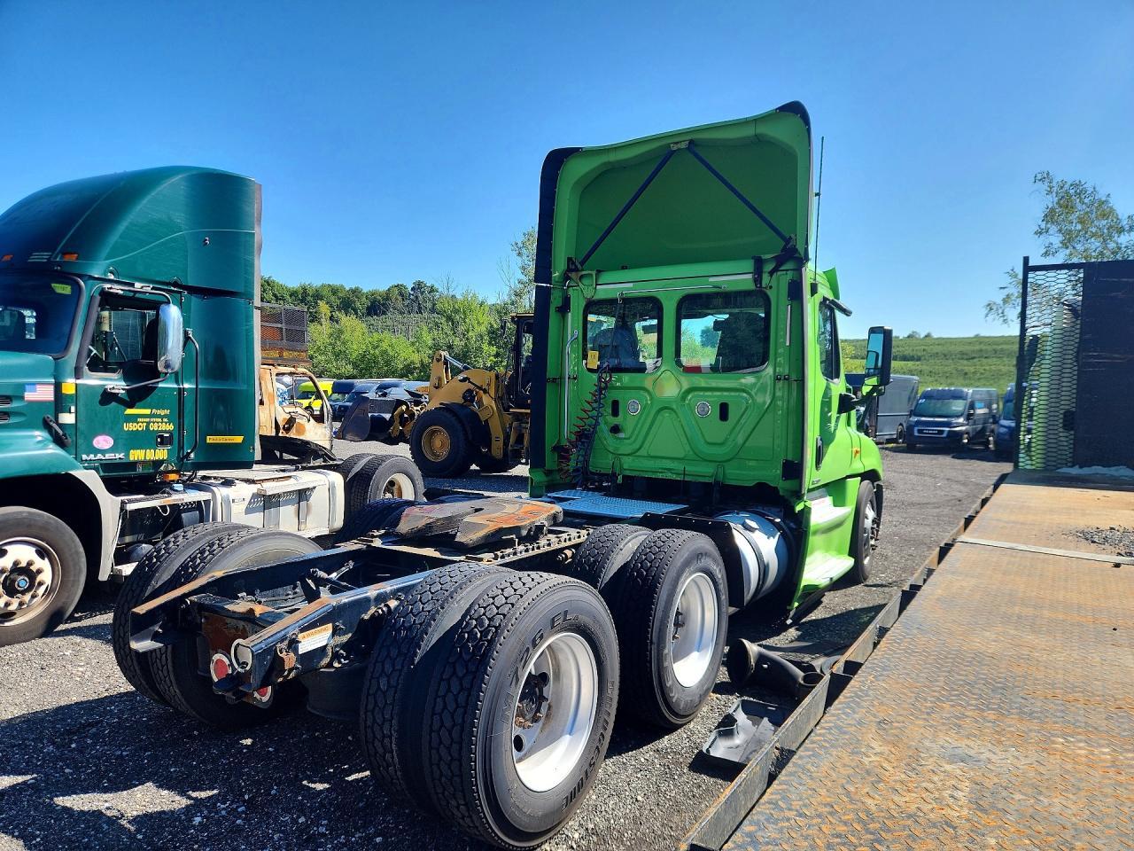 2018 Freightliner Cascadia 125