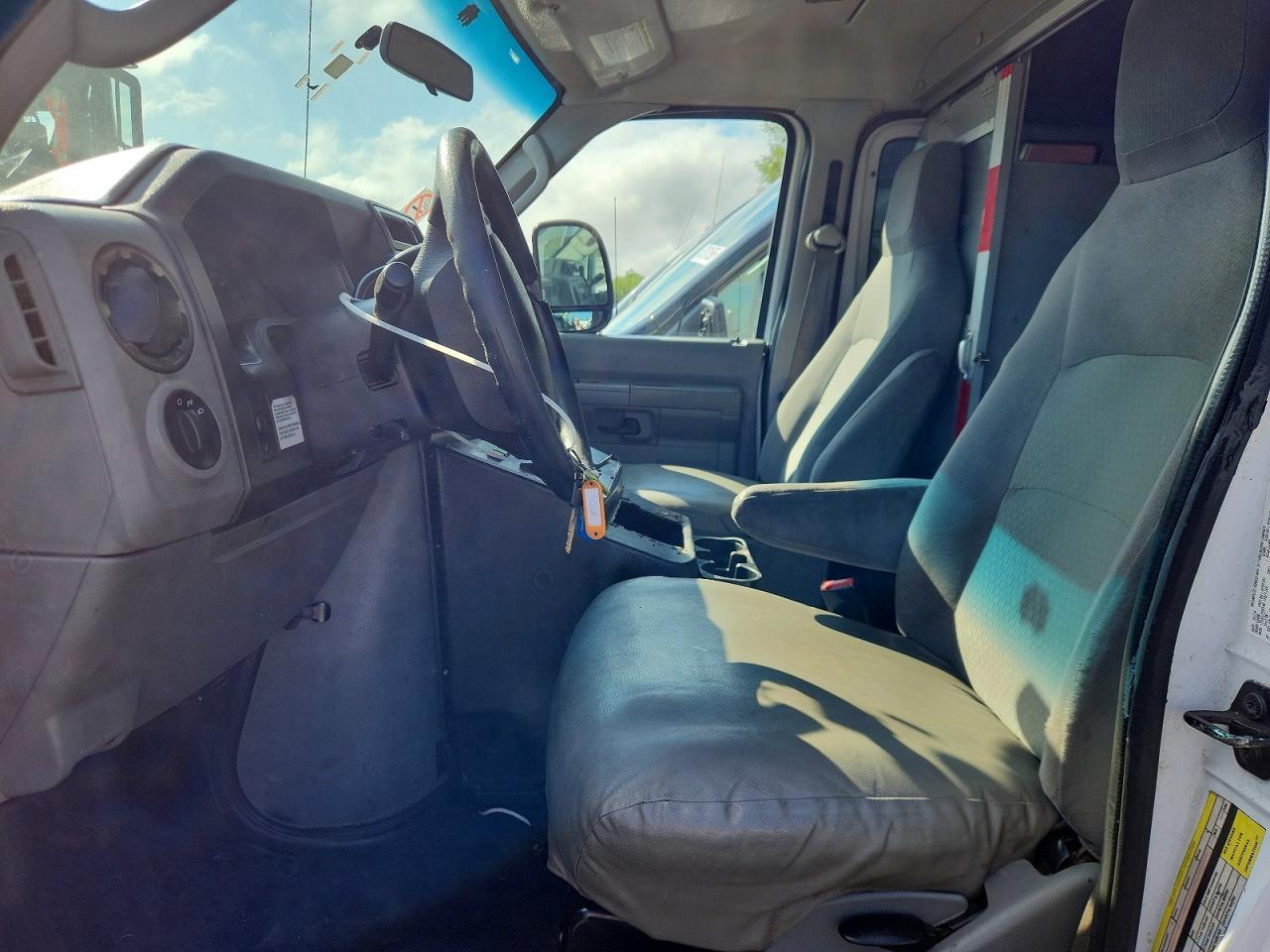 2014 Ford Econoline E350 Super Duty Van