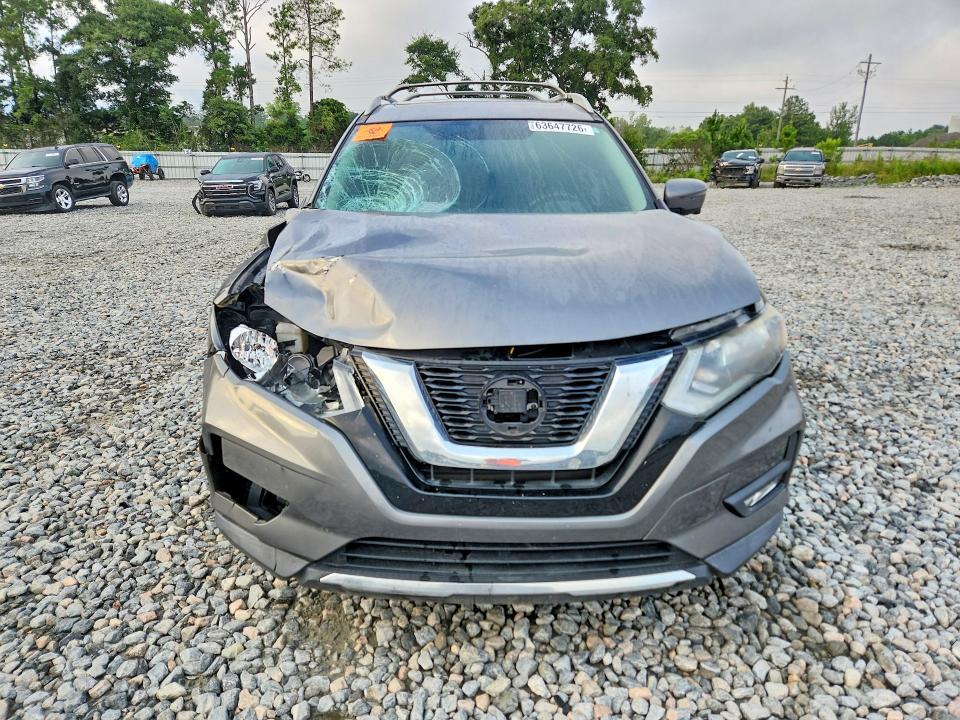 2018 Nissan Rogue sv