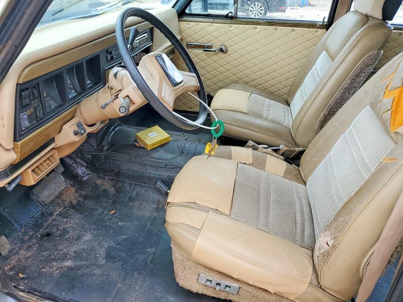 1990 Jeep Grand Wagoneer