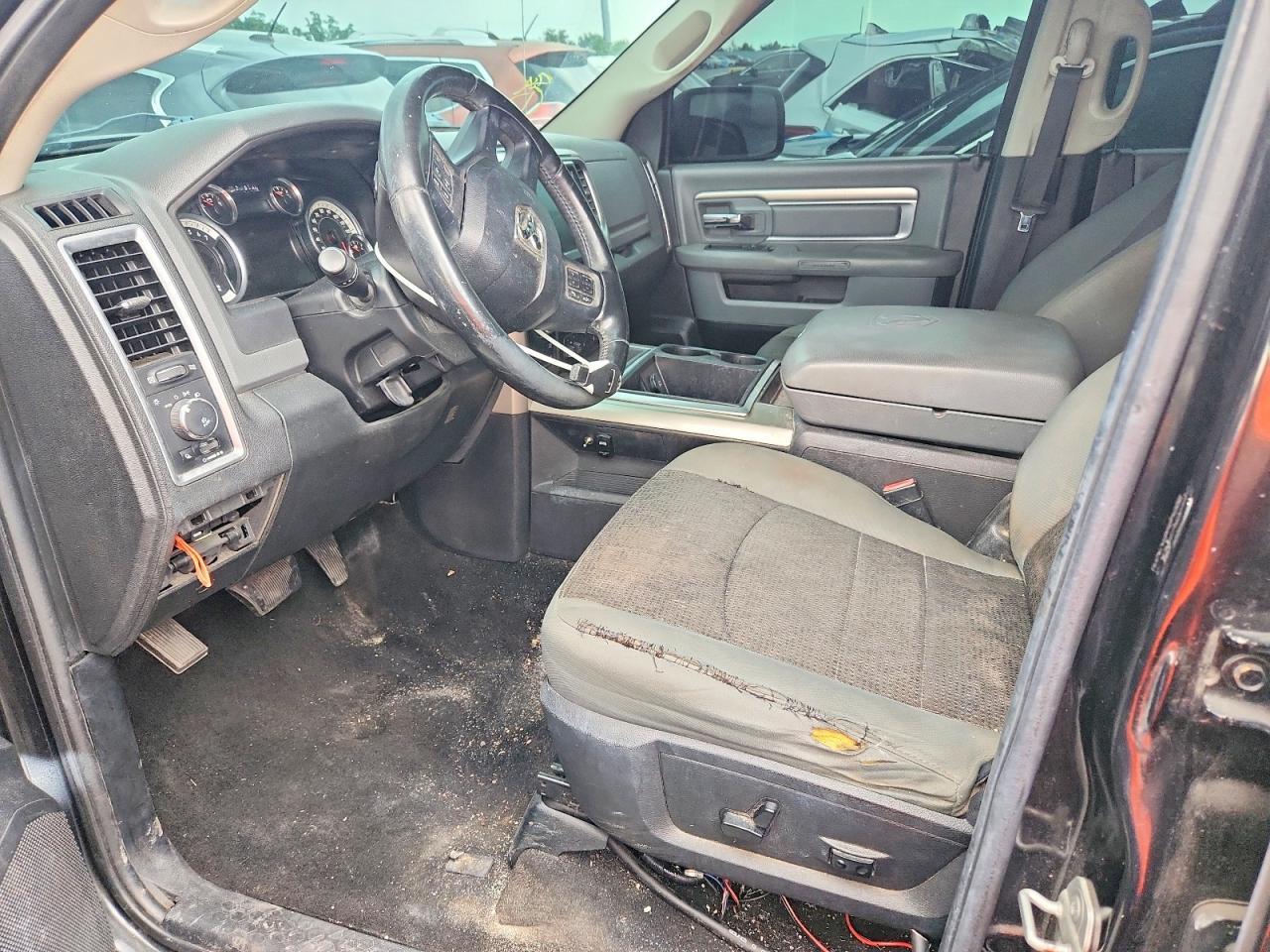 2015 Dodge RAM 1500 SLT