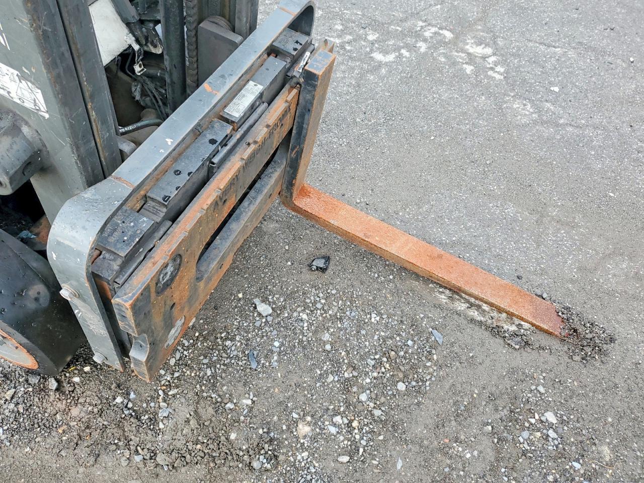 2015 Unicariers MCP1F2A20LV Forklift