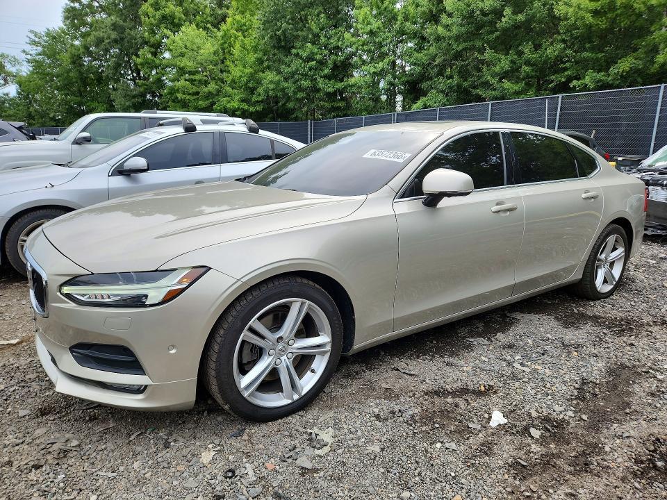 2018 Volvo S90 T5 Momentum