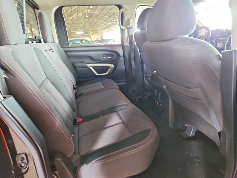 2020 Nissan Titan SV