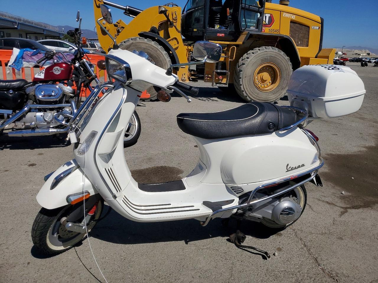 2009 Vespa LX 150