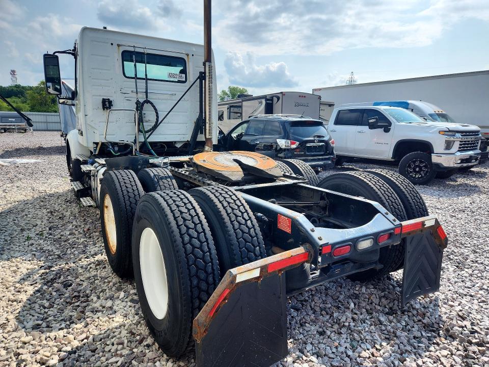 2020 Volvo VNR Semi Truck