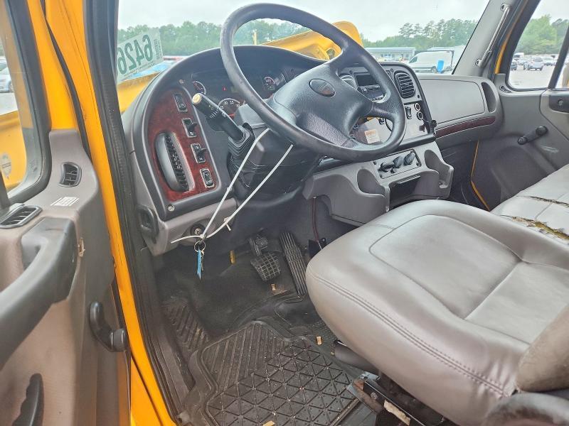 2014 Freightliner Business Class M2 BOX Truck