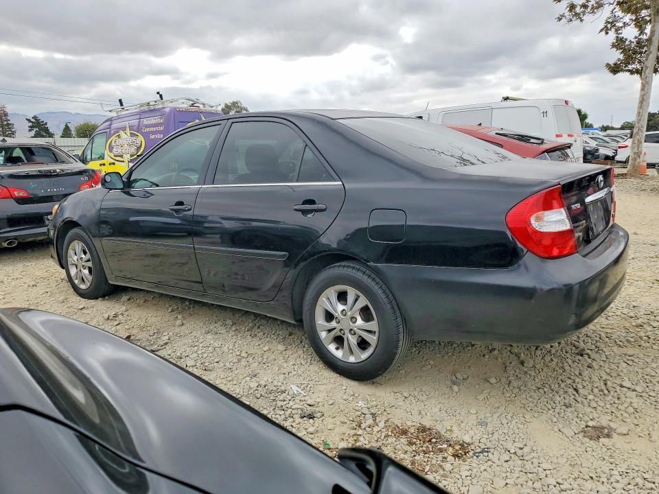 2004 Toyota Camry le V6