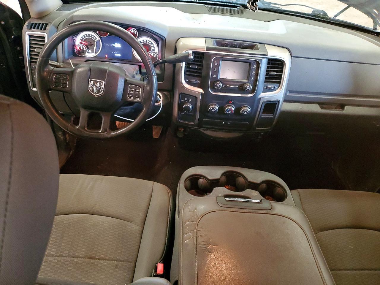 2013 Dodge Ram 1500 slt