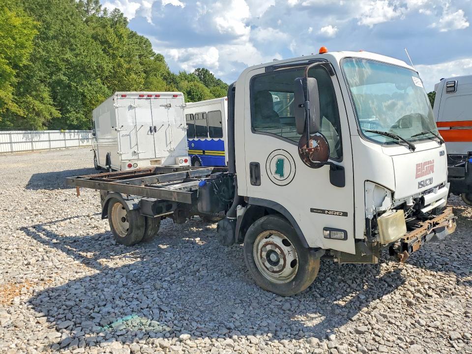 2014 Isuzu NRR