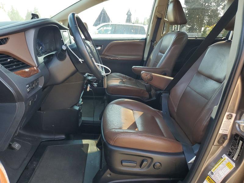 2016 Toyota Sienna Limited Premium 7-passenger