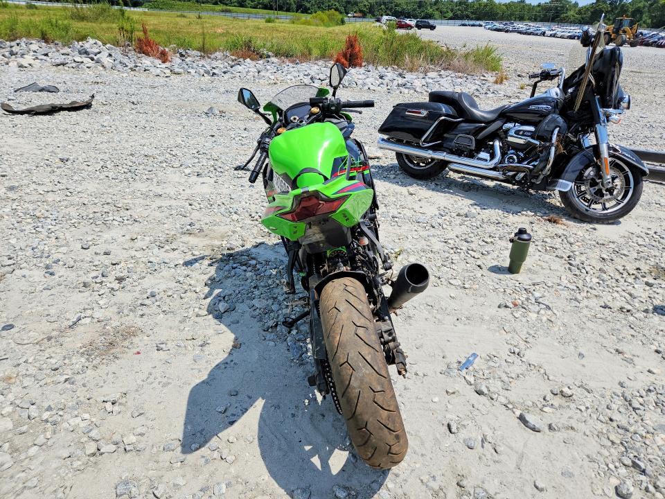 2024 Kawasaki ZX400 S
