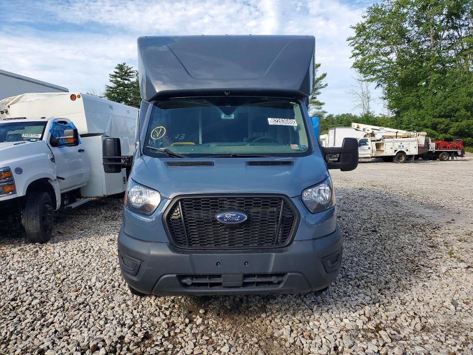2021 Ford Transit Delivery Truck