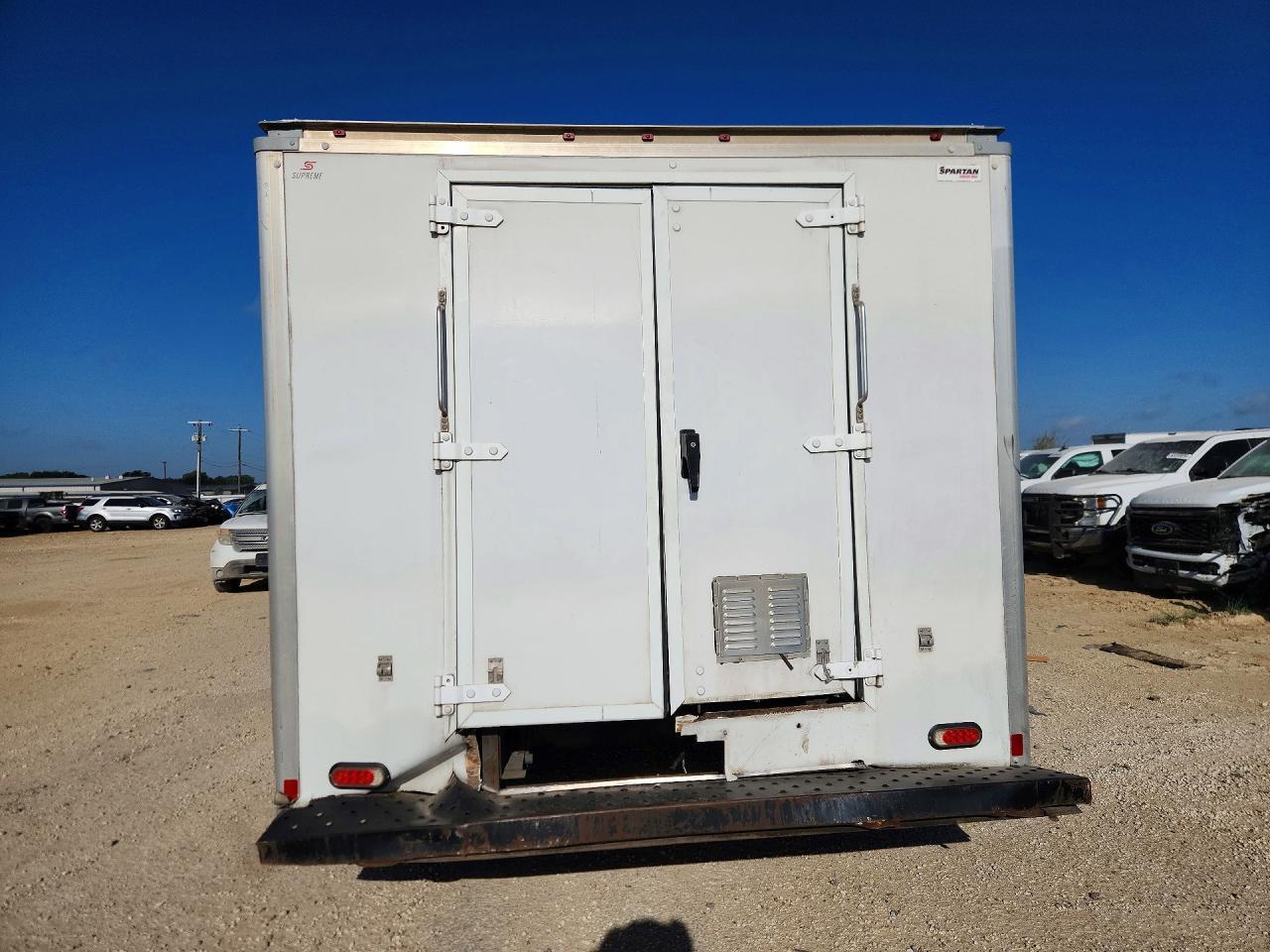 2018 Ford E350 BOX Truck