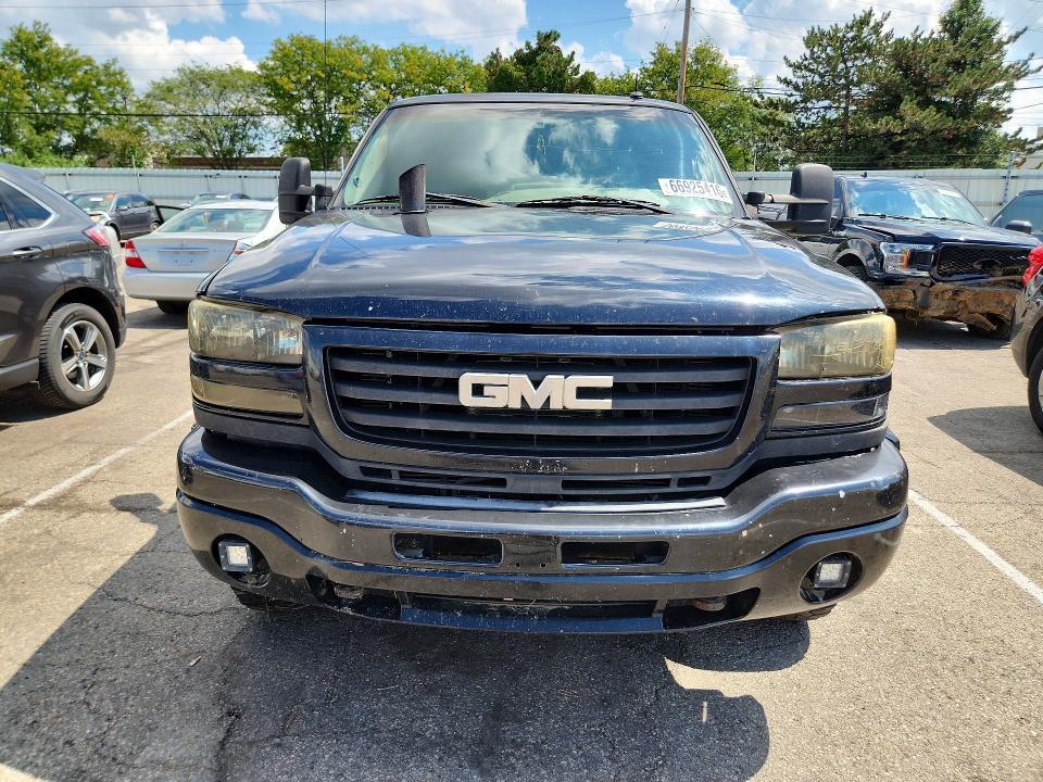 2003 GMC Sierra K2500 Heavy Duty