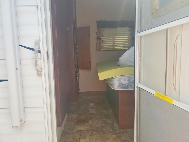 2012 Crossroads Zinger Camper