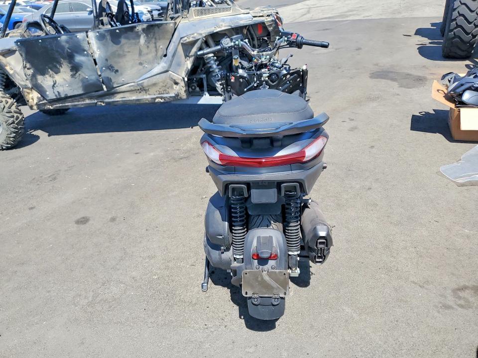 2025 Piaggio MP3 530 Exclusive