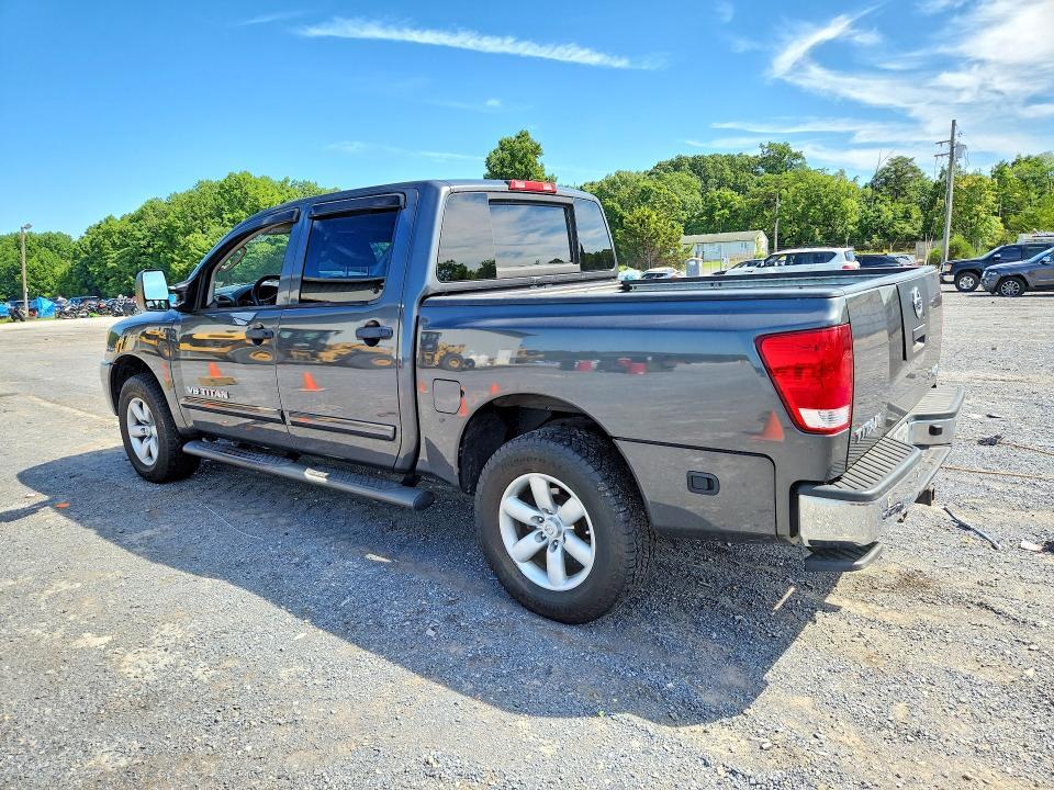 2011 Nissan Titan SV