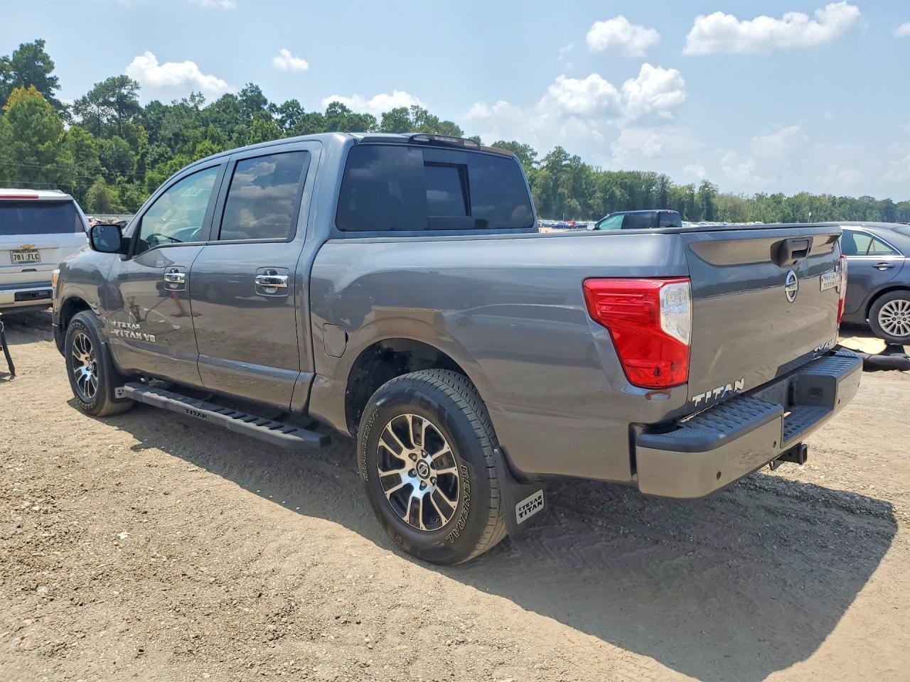2020 Nissan Titan SV