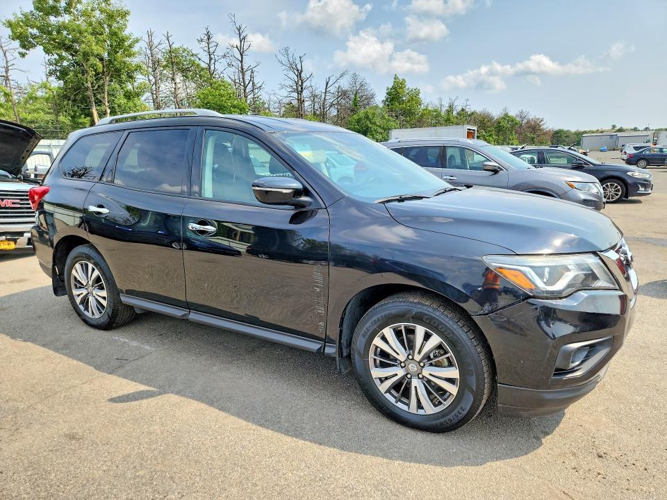 2020 Nissan Pathfinder S