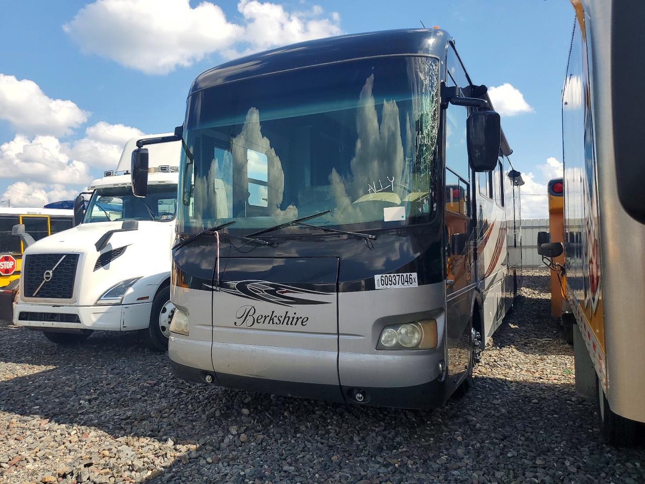 2014 Freightliner 2014 Berkshire 390BH 340 HP