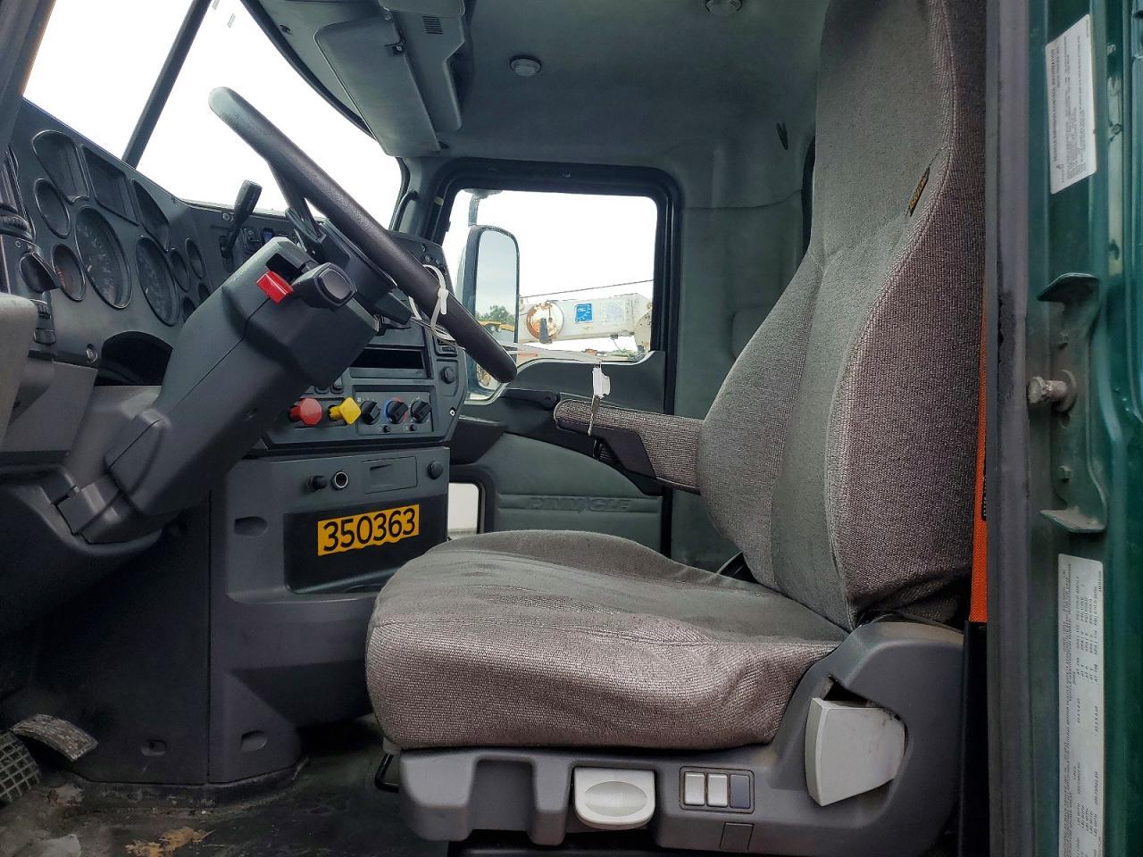 2016 Mack CXU612 Semi Truck