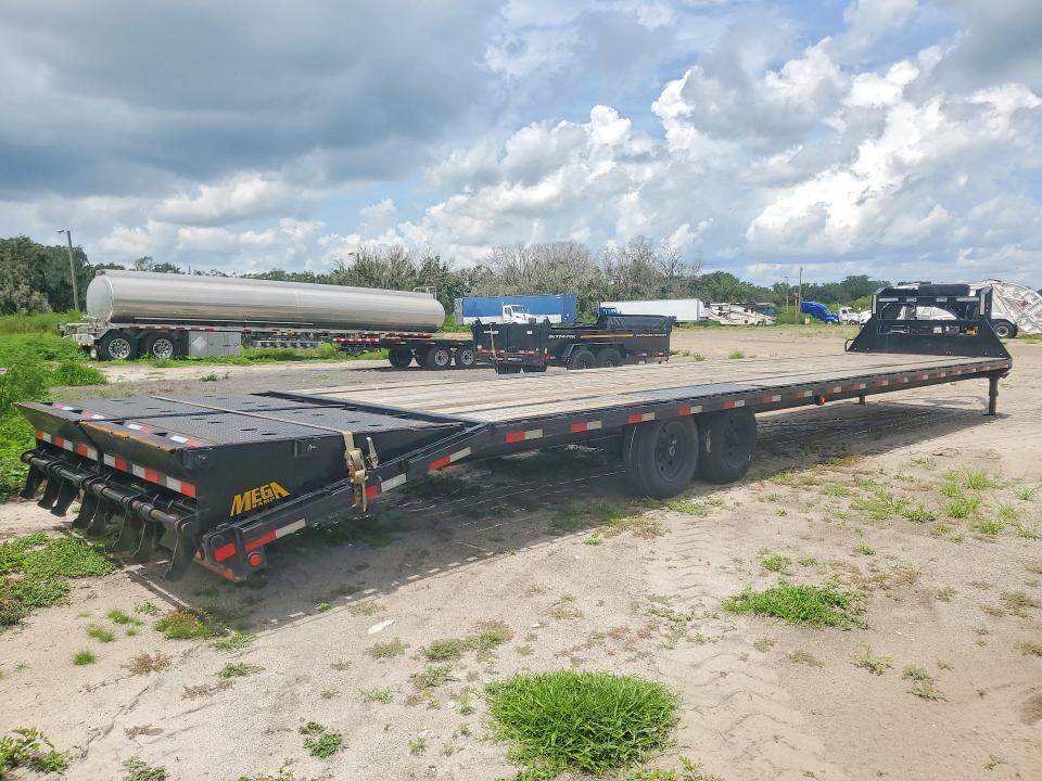 2025 Big Tex 16GN-40D5A-MRBK Equipment Trailer