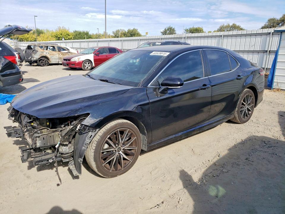 2022 Toyota Camry se