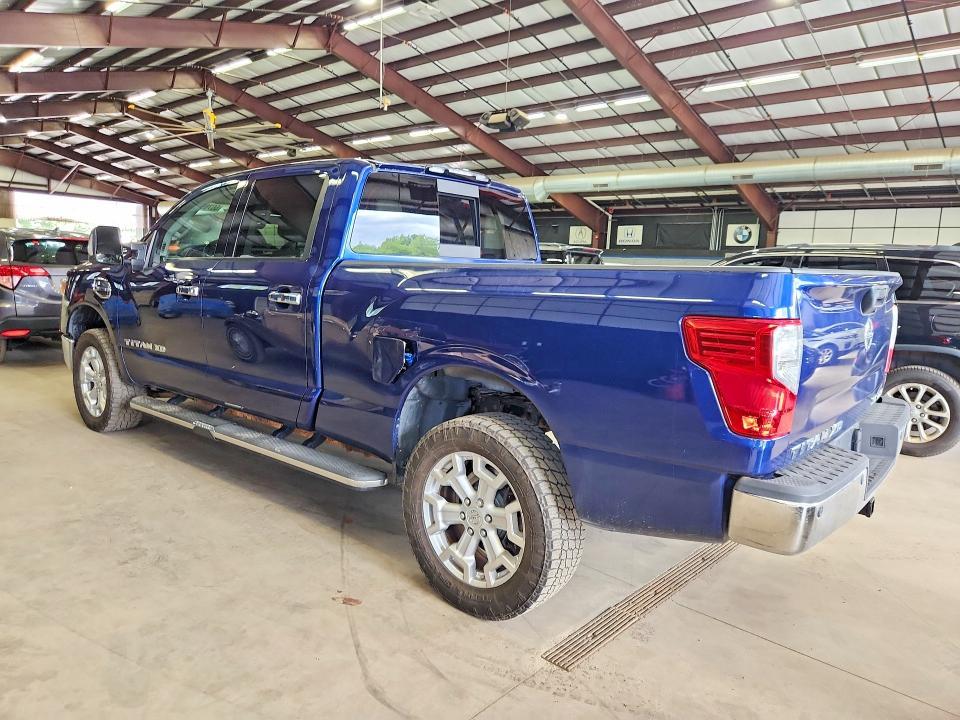 2016 Nissan Titan XD SL