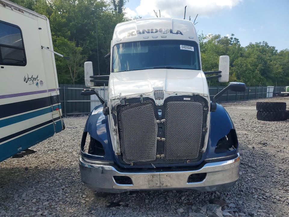 2019 Kenworth T680 Semi Truck