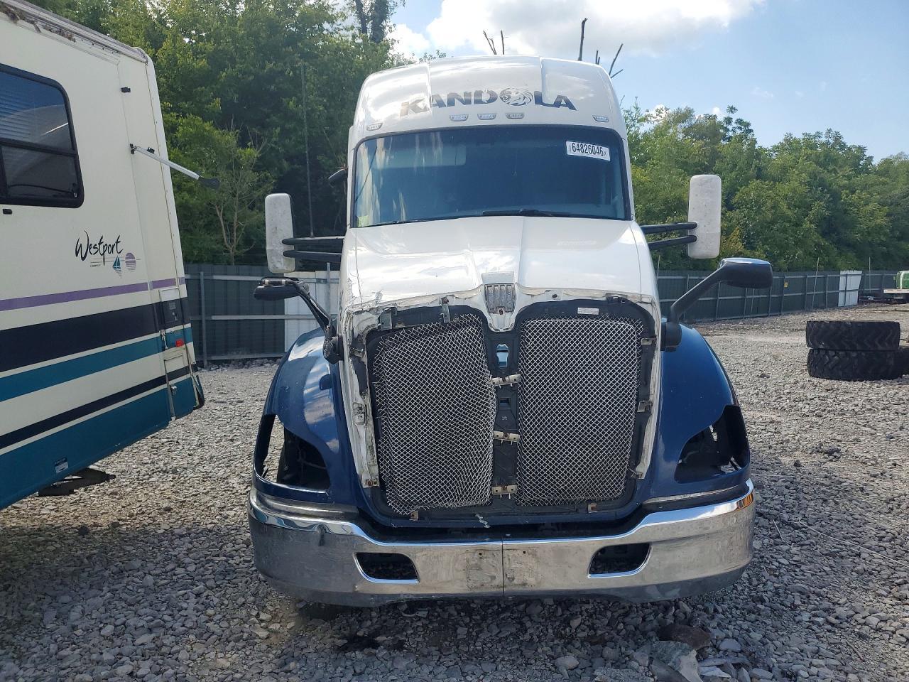 2019 Kenworth T680 Semi Truck