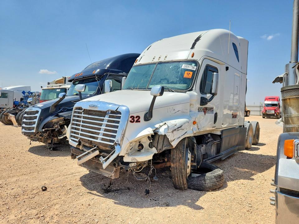 2012 Freightliner Cascadia Semi Truck