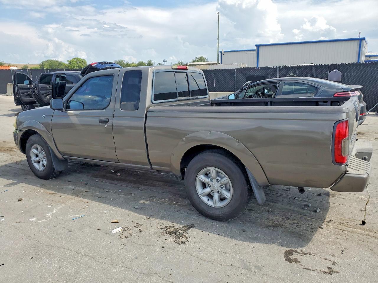 2004 Nissan Frontier Standard